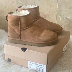 Ugg Classic mini II
